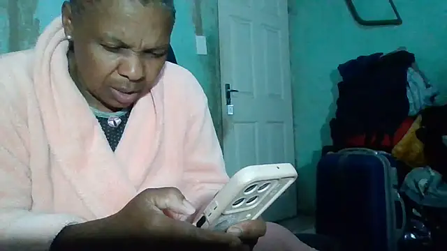 Snapshot of Nicky52 chatting on 02/17/26, 03:25 Nicky52 online show from 02/17/26, 03:25