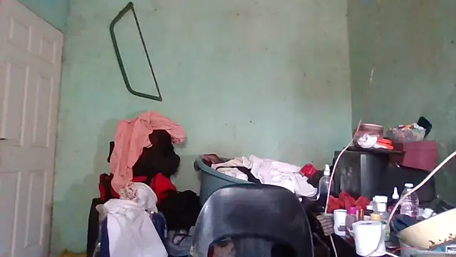 Snapshot of Nicky52 chatting on 02/19/26, 10:33 Nicky52 online show from 02/19/26, 10:33