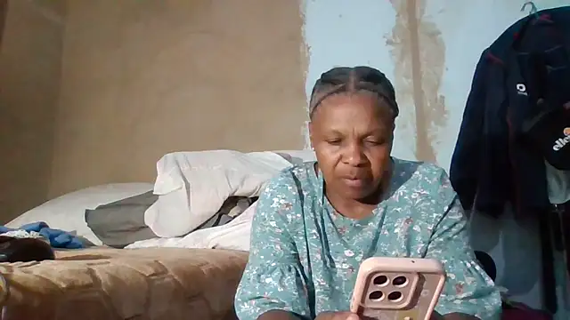 Snapshot of Nicky52 chatting on 02/24/26, 04:27 Nicky52 online show from 02/24/26, 04:27