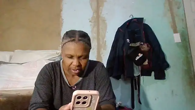 Snapshot of Nicky52 chatting on 02/25/26, 04:33 Nicky52 online show from 02/25/26, 04:33