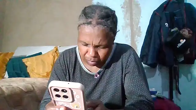 Snapshot of Nicky52 chatting on 02/26/26, 05:01 Nicky52 online show from 02/26/26, 05:01