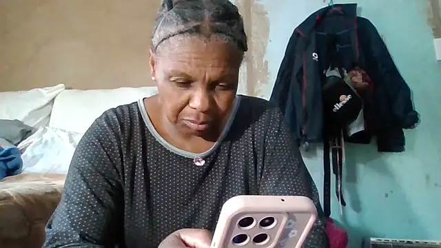 Snapshot of Nicky52 chatting on 02/27/26, 05:07 Nicky52 online show from 02/27/26, 05:07