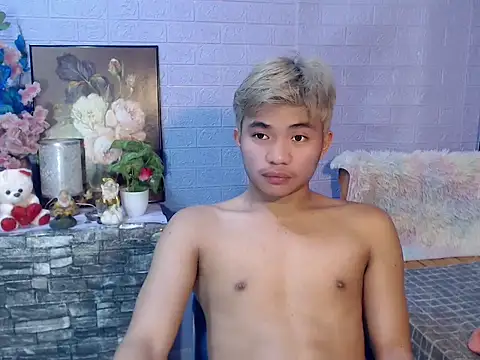 Snapshot of mostwantedtwink chatting on 05/11/26, 10:43 mostwantedtwink online show from 05/11/26, 10:43