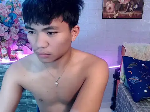 Snapshot of mostwantedtwink chatting on 06/17/26, 12:29 mostwantedtwink online show from 06/17/26, 12:29