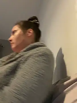 LollyLove  online show from 04/17/26, 08:01