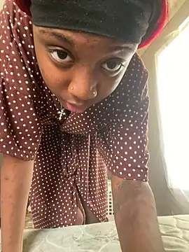 Snapshot of HennessyBaby21 chatting on 03/03/26, 04:24 HennessyBaby21 online show from 03/03/26, 04:24