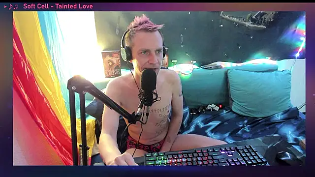 Snapshot of DaveLindau chatting on 03/27/26, 05:45 DaveLindau online show from 03/27/26, 05:45