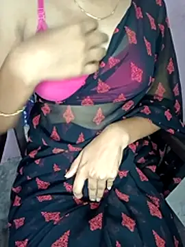 Snapshot of Nidhi_lovely chatting on 04/04/26, 02:21 Nidhi lovely online show from 04/04/26, 02:21