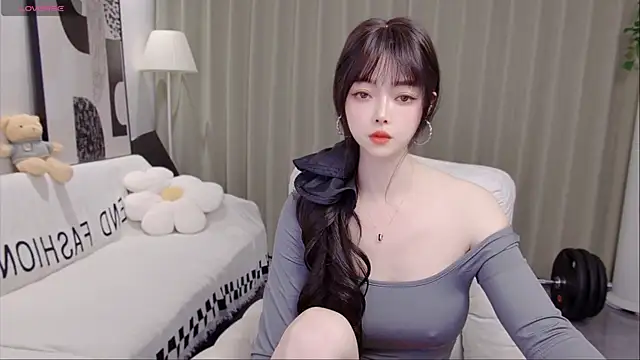 Snapshot of uikyy1 chatting on 04/05/26, 12:57 uikyy1 online show from 04/05/26, 12:57