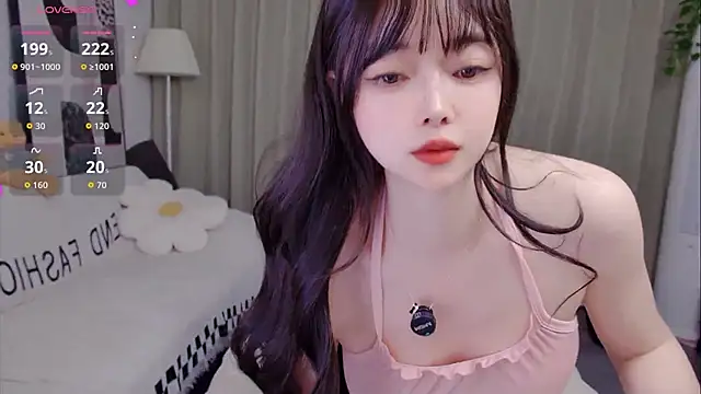 Snapshot of uikyy1 chatting on 04/06/26, 07:31 uikyy1 online show from 04/06/26, 07:31