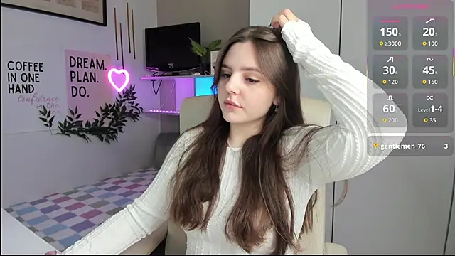 LiaWoow online show from 10/12/25, 08:02