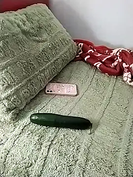 Saraa-loove online show from 10/25/25, 03:03