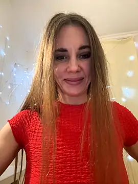 LucieMack online show from 12/01/25, 05:40