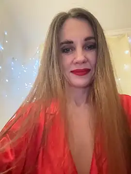 LucieMack online show from 12/03/25, 06:50