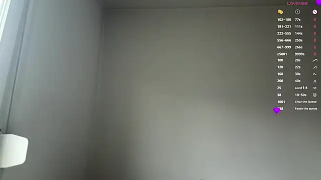 Snapshot of MaydaCornwall chatting on 12/18/25, 07:58 MaydaCornwall online show from 12/18/25, 07:58