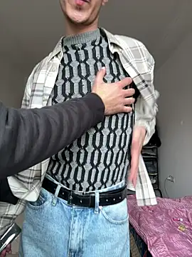 HitShelf online show from 02/09/26, 01:48