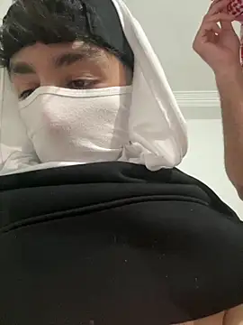 Snapshot of HitShelf chatting on 03/14/26, 12:06 HitShelf online show from 03/14/26, 12:06