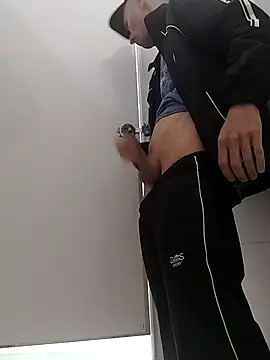 Snapshot of nacho20cmhot chatting on 09/28/25, 04:45 nacho20cmhot online show from 09/28/25, 04:45