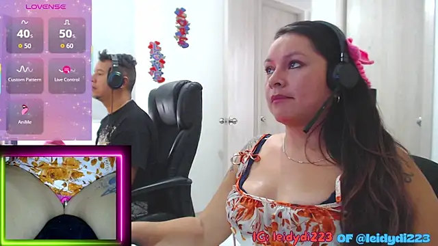 leidydi223 online show from 09/19/25, 03:24