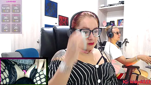 leidydi223 online show from 10/19/25, 01:45