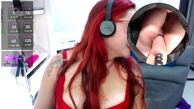 leidydi223 online show from 11/08/25, 02:23