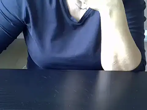 ITALIANASISIXX online show from 10/22/25, 10:26