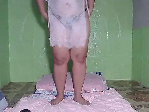 Snapshot of Mahalia_69 chatting on 10/17/25, 08:55 Mahalia 69 online show from 10/17/25, 08:55