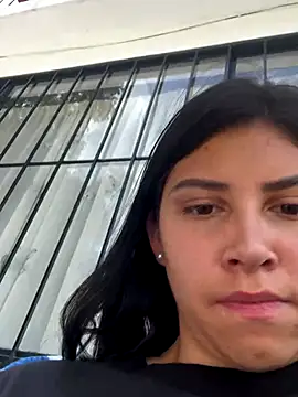 Snapshot of katy_lenah chatting on 09/17/25, 02:19 katy lenah online show from 09/17/25, 02:19