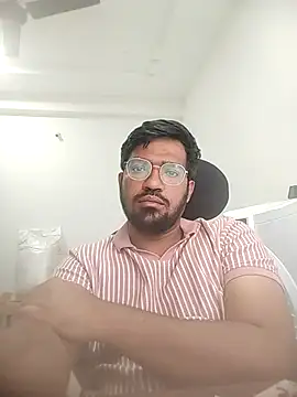 Snapshot of Shamsunderankura chatting on 10/27/25, 10:52 Shamsunderankura online show from 10/27/25, 10:52