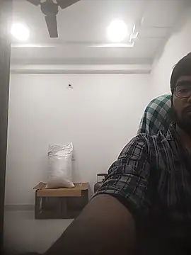 Snapshot of Shamsunderankura chatting on 10/29/25, 06:26 Shamsunderankura online show from 10/29/25, 06:26