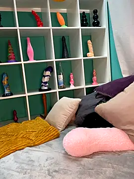 Snapshot of TheRealJessyLey chatting on 11/17/25, 07:08 TheRealJessyLey online show from 11/17/25, 07:08