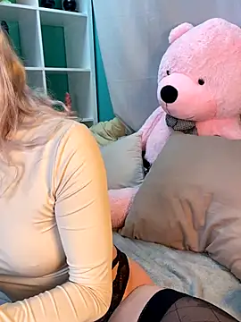 Snapshot of TheRealJessyLey chatting on 11/25/25, 07:08 TheRealJessyLey online show from 11/25/25, 07:08