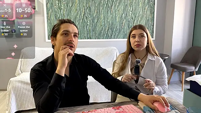 Snapshot of VelvetMiley chatting on 04/07/26, 06:03 VelvetMiley online show from 04/07/26, 06:03