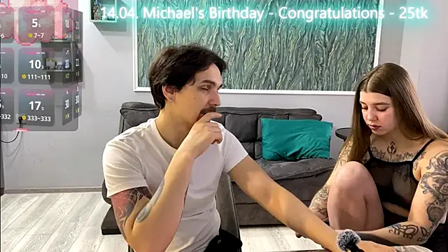 Snapshot of VelvetMiley chatting on 04/12/26, 02:44 VelvetMiley online show from 04/12/26, 02:44