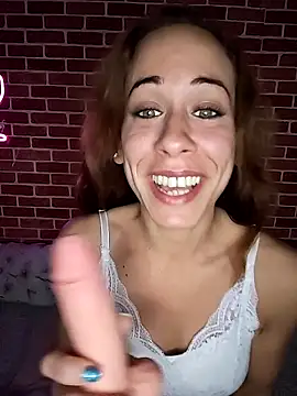 Snapshot of HotGinger66 chatting on 11/05/25, 08:25 HotGinger66 online show from 11/05/25, 08:25