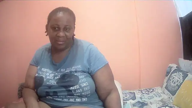 HUGEASSXXXXX online show from 12/18/25, 04:07