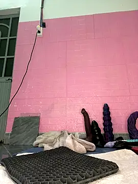 Rose 194 online show from 12/16/25, 02:55