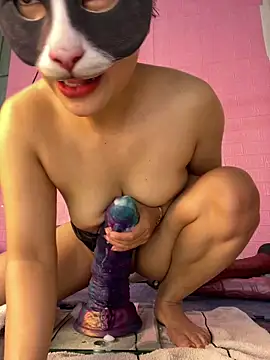 Snapshot of Rose_194 chatting on 03/06/26, 04:09 Rose 194 online show from 03/06/26, 04:09