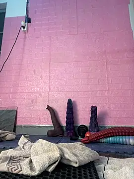 Snapshot of Rose_194 chatting on 03/14/26, 01:16 Rose 194 online show from 03/14/26, 01:16