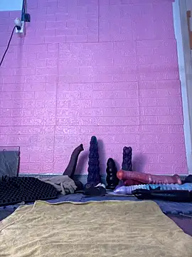 Snapshot of Rose_194 chatting on 03/26/26, 05:57 Rose 194 online show from 03/26/26, 05:57