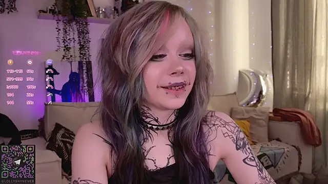 Lollyshy online show from 02/15/26, 01:20