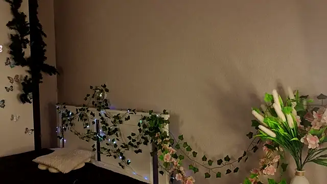 BlushinBloom online show from 04/15/26, 06:09