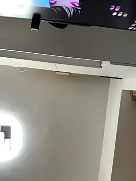 Snapshot of jiajia_L chatting on 10/21/25, 12:50 jiajia L online show from 10/21/25, 12:50