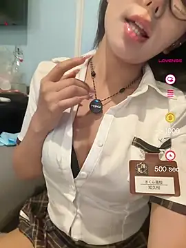 Snapshot of jiajia_L chatting on 05/21/26, 12:23 jiajia L online show from 05/21/26, 12:23