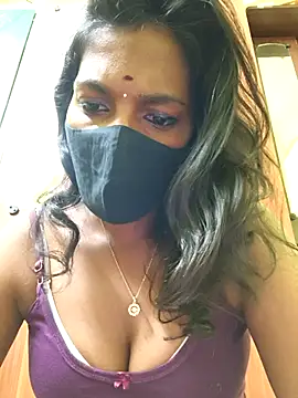 Honey rosetamil online show from 02/17/26, 12:18