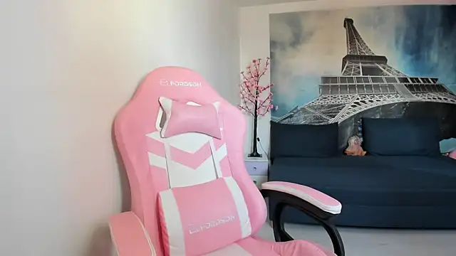 RheaEtthan online show from 04/15/26, 09:05