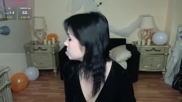 mimi purrs online show from 10/18/25, 04:37