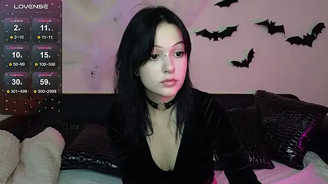 mimi purrs online show from 10/26/25, 05:02