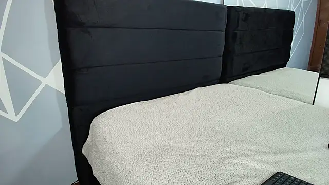 karlamoon23 online show from 02/25/26, 08:40