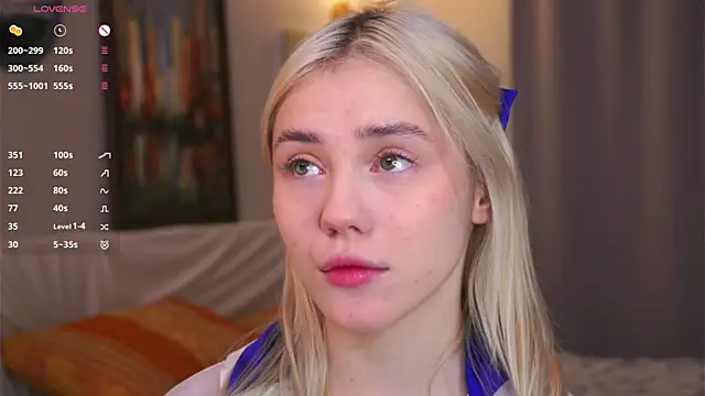 LilianBenskin online show from 12/01/25, 05:23